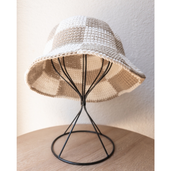 Checkered Crochet Bucket Hat - Cream/Tan (Handmade) - Picture 2 of 11